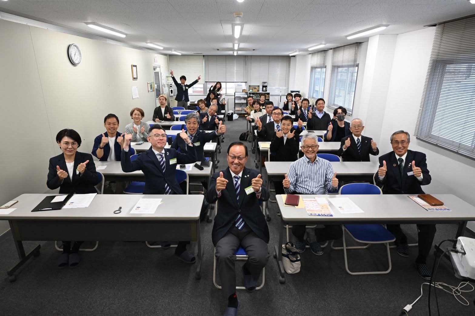 経営者モーニングセミナーに集まった会員たち
